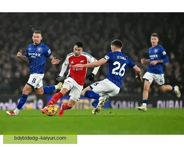 伯恩茅斯西班牙帮表现稳健，球队战术逐渐磨合成型