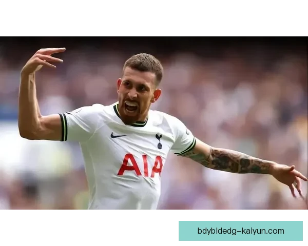 霍伊别尔战术适配性持续提升，成为球队中场的重要支柱