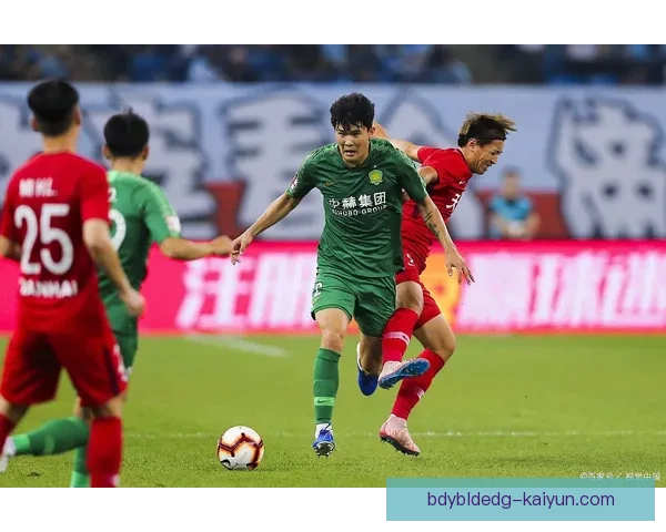 金玟哉带伤坚持比赛，表现稳健续写出色状态